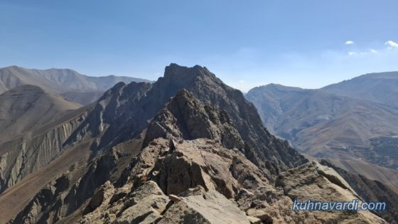 مسیر خط الراس منتهی به قله شاهدژ اصلی 3070 متر