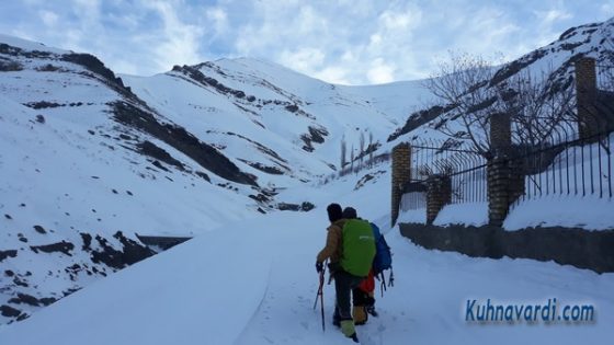 مسیر قله شاه نشین از امامزاده داود