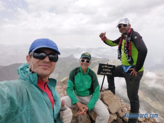 قله سرخاب – گروه نشاط زندگی، از راست: ، مجتبی مرادی، رضا حبیبی و نیما اسماعیلی