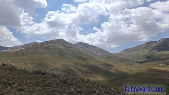 ادامه مسیر به سمت گردنه و قله سیاه کلاسر