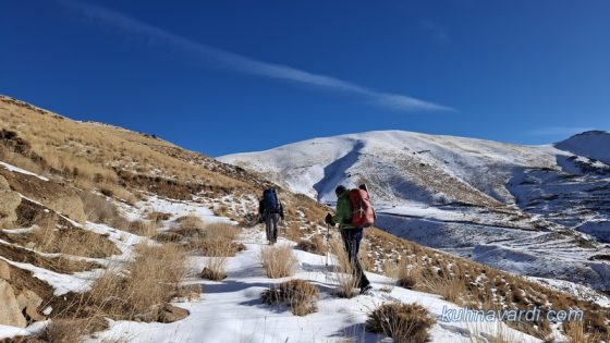 در مسیر صعود از روی یال